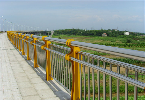 不銹鋼橋梁護(hù)欄