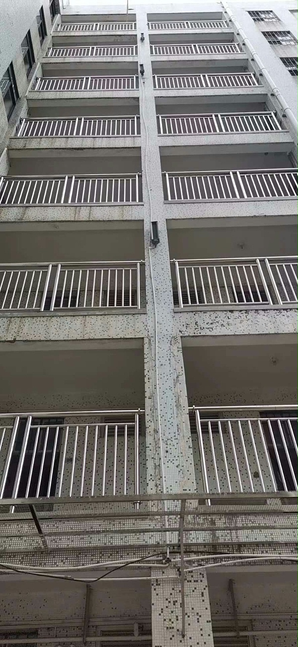 不銹鋼工程護(hù)欄